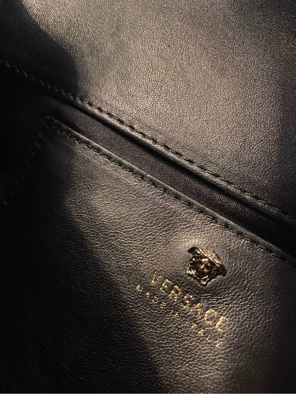 Authentic Versace Palazzo Sultan Medusa Gold Chain Studded Bag - Picture 10 of 10
